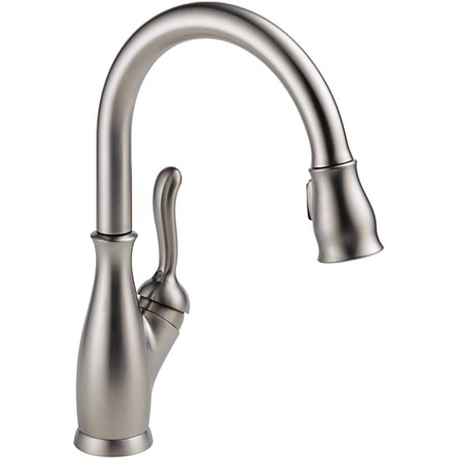 Delta Leland Pull-Down Kitchen Faucet with Magnetic Docking Spray Head and ShieldSpray - Includes Lifetime Warranty